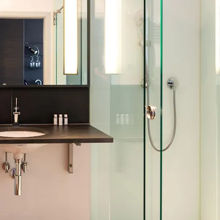 Nixe Boutiquehotel & 4* 빈츠