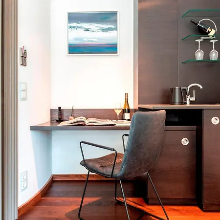 Nixe Boutiquehotel & 4* 빈츠