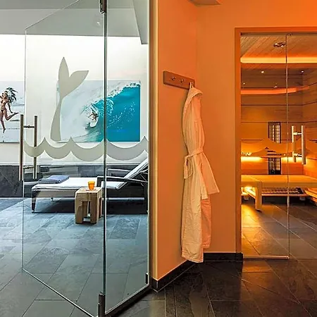 Nixe Boutiquehotel & Отель Остзебад Бинц