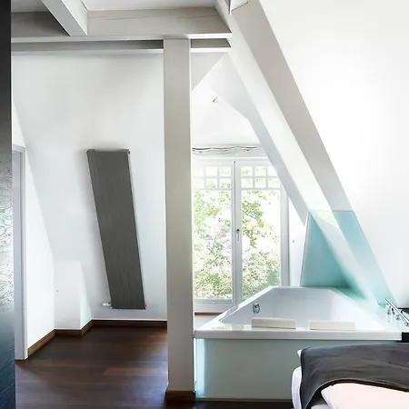 Nixe Boutiquehotel & מלון בינץ